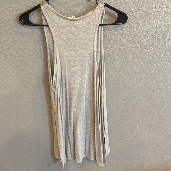 Tank top EUC - Picture 4 of 4